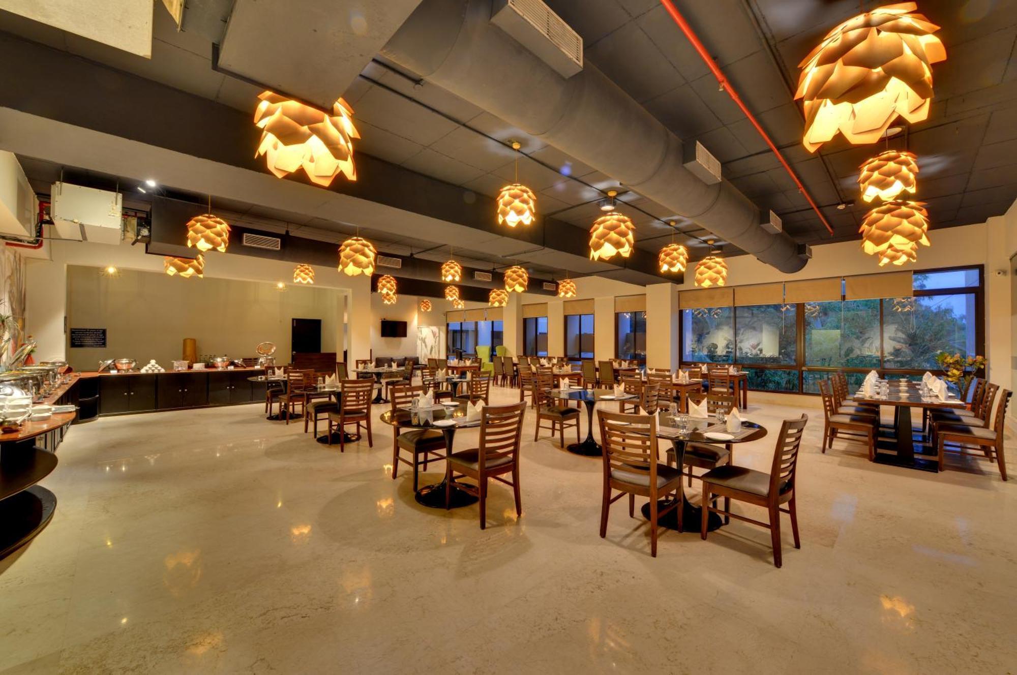 The Fern Residency, Vadgaon - Talegaon, Pune Zewnętrze zdjęcie