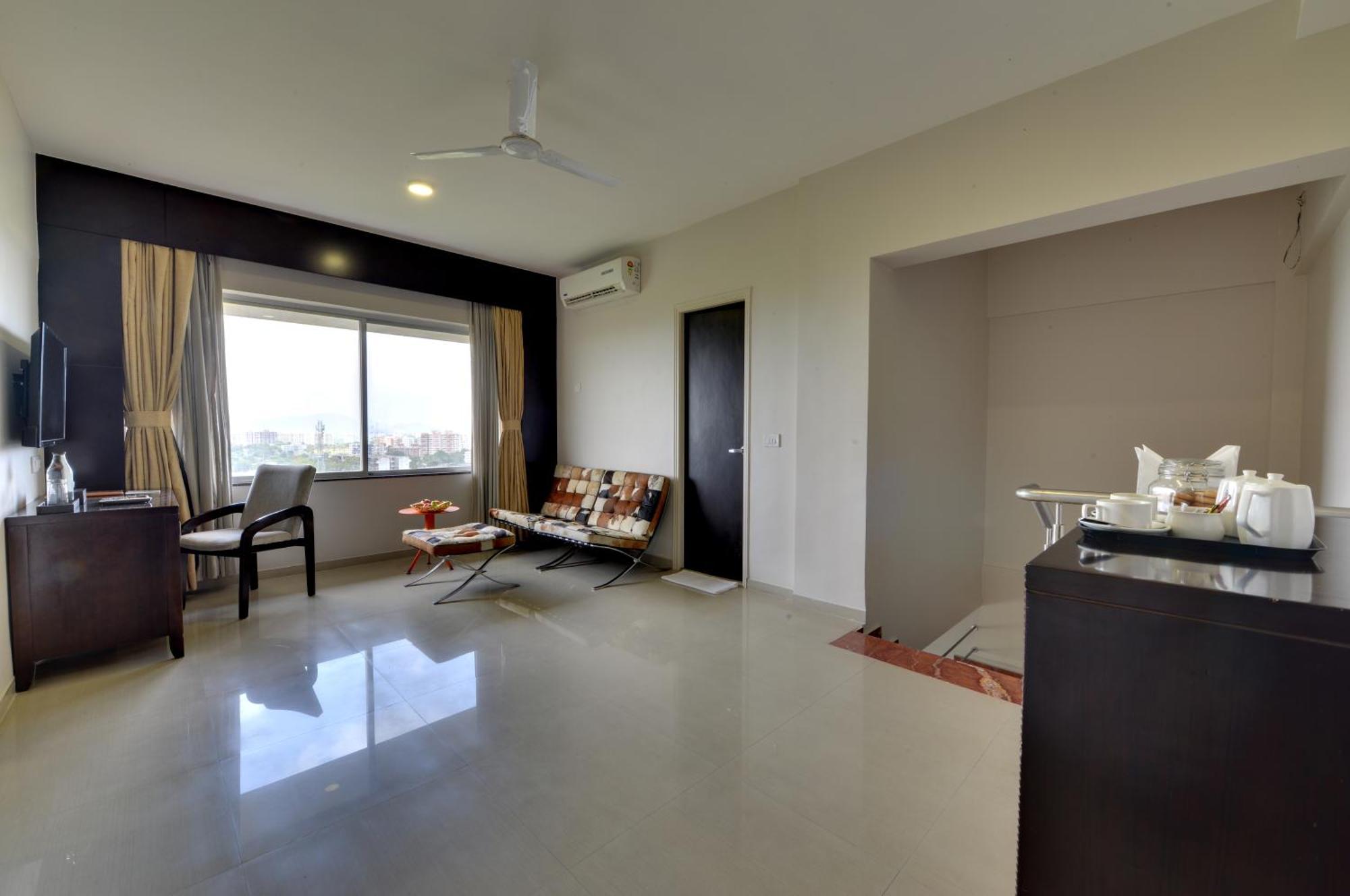 The Fern Residency, Vadgaon - Talegaon, Pune Zewnętrze zdjęcie